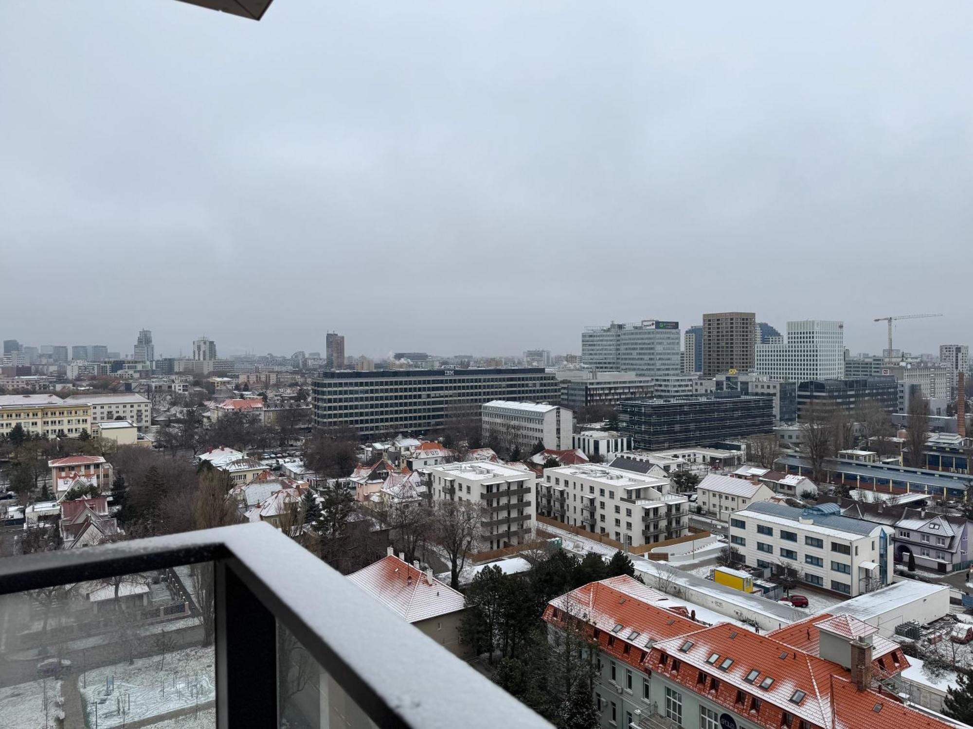 Downtown Charm With Free Parking Spot Bratislava Exterior foto